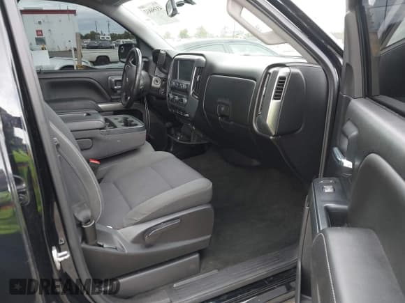 ✅ 2018 Chevrolet Silverado 1500 LT • VIN: 3GCUKREC4JG387202 • Лот: 43356832. Опубликован ранее на IAAI с пробегом 108 644 миль. Бесплатный доступ к архиву аукционных продаж из США и подробный отчёт об истории автомобиля на DreamBid. Изображение 5.