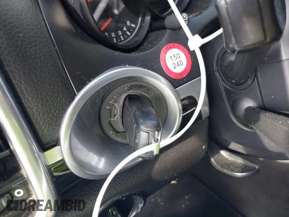 ✅ 2012 Porsche Cayenne • VIN: WP1AA2A27CLA02052 • Lot: 42762252. Listed on IAAI with Not provided. Free auction sales archive from the USA and detailed vehicle history report at DreamBid. Image 11.