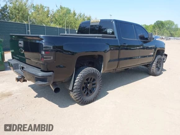 ✅ 2017 Chevrolet Silverado 2500HD LT • VIN: 1GC1KVEY2HF115380 • Lot: 42371106. Listed on IAAI with 85,281 mi. Free auction sales archive from the USA and detailed vehicle history report at DreamBid. Image 4.