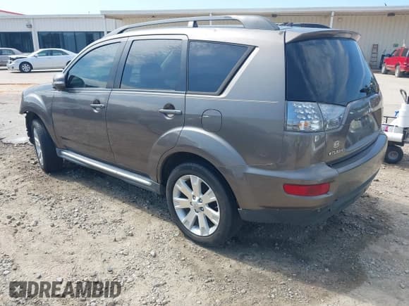 ✅ 2012 Mitsubishi Outlander SE • VIN: JA4AS3AW1CU002897 • Lot: 43079466. Wystawiony na IAAI z przebiegiem 221 765 mil. Bezpłatny archiwum sprzedaży aukcyjnych z USA i szczegółowy raport historii pojazdu na DreamBid. Zdjęcie 3.