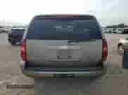 2007 Chevrolet Tahoe LS z VIN 1GNEC13J27J127383, wystawiony jako Copart lot #84521875 z przebiegiem 246 578 mil mil oraz Szkoda całkowita • Salvage title. Historia ofert i sprzedaży dostępna na DreamBid. Obrazek 6.