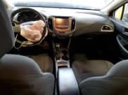 ✅ 2017 Chevrolet Cruze LT • VIN: 1G1BE5SM5H7141116 • Лот: 41968763. Опубликован ранее на Copart с пробегом 73 210 миль. Бесплатный доступ к архиву аукционных продаж из США и подробный отчёт об истории автомобиля на DreamBid. Изображение 8.