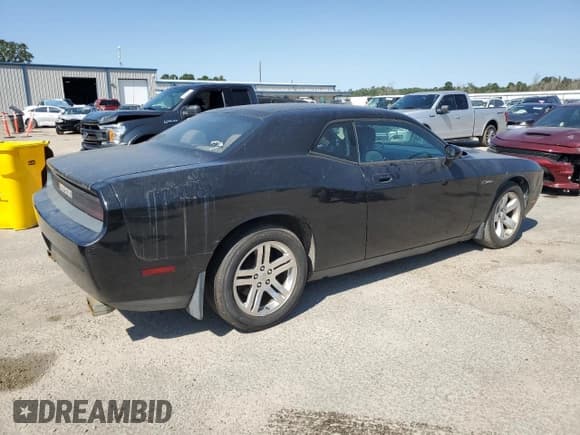 ✅ 2010 Dodge Challenger SE • VIN: 2B3CJ4DV1AH322622 • Лот: 75686164. Опубликован ранее на Copart с пробегом Не указан. Бесплатный доступ к архиву аукционных продаж из США и подробный отчёт об истории автомобиля на DreamBid. Изображение 3.