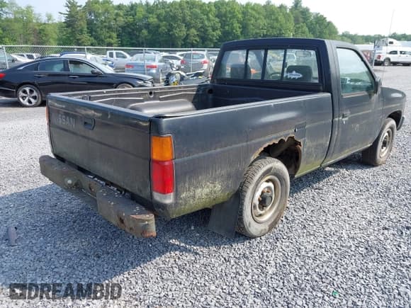 ✅ 1993 Nissan Frontier • VIN: 1N6SD11S1PC337477 • Lot: 42484241. Listed on IAAI with 89,985 mi. Free auction sales archive from the USA and detailed vehicle history report at DreamBid. Image 4.