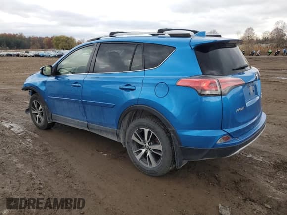 ✅ 2016 Toyota RAV4 XLE • VIN: JTMRFREV0GJ097963 • Лот: 92615035. Опубликован ранее на Copart с пробегом 160 734 миль. Бесплатный доступ к архиву аукционных продаж из США и подробный отчёт об истории автомобиля на DreamBid. Изображение 2.