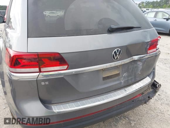 ✅ 2023 Volkswagen Atlas SE • VIN: 1V2JP2CA9PC552717 • Lot: 41906799. Listed on IAAI with 2,336 mi. Free auction sales archive from the USA and detailed vehicle history report at DreamBid. Image 6.