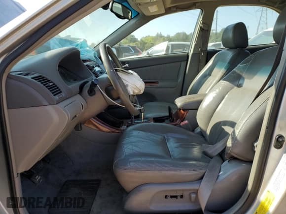 ✅ 2003 Toyota Camry XLE • VIN: 4T1BF30K43U059295 • Лот: 81730305. Опубликован ранее на Copart с пробегом 312 179 миль. Бесплатный доступ к архиву аукционных продаж из США и подробный отчёт об истории автомобиля на DreamBid. Изображение 7.