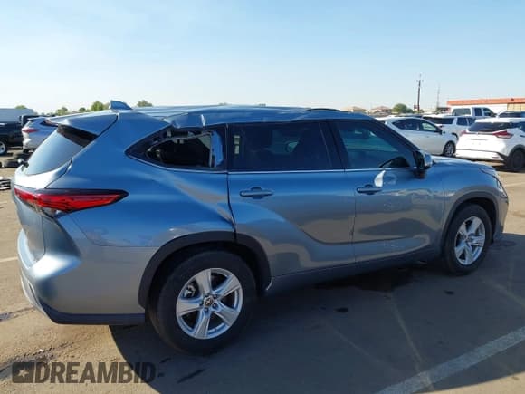 ✅ 2020 Toyota Highlander LE • VIN: 5TDZZRAH4LS013745 • Лот: 43588831. Опубликован ранее на IAAI с пробегом 11 685 миль. Бесплатный доступ к архиву аукционных продаж из США и подробный отчёт об истории автомобиля на DreamBid. Изображение 6.
