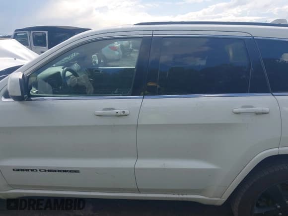 ✅ 2015 Jeep Grand Cherokee Altitude • VIN: 1C4RJEAG6FC707074 • Lot: 42241245. Listed on IAAI with 206,688 mi. Free auction sales archive from the USA and detailed vehicle history report at DreamBid. Image 15.