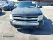 2008 Chevrolet Silverado 1500 Work Truck z VIN 1GCEC14X08Z170361, wystawiony jako IAAI lot #42389874 z przebiegiem 244 026 mil mil oraz . Historia ofert i sprzedaży dostępna na DreamBid. Obrazek 12.