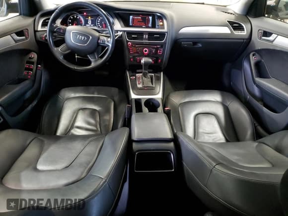 ✅ 2014 Audi A4 Premium • VIN: WAUBFAFL2EN035922 • Lot: 90394455. Wystawiony na Copart z przebiegiem 116 787 mil. Bezpłatny archiwum sprzedaży aukcyjnych z USA i szczegółowy raport historii pojazdu na DreamBid. Zdjęcie 8.