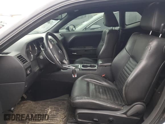 ✅ 2013 Dodge Challenger Rallye Redline • VIN: 2C3CDYAG6DH675126 • Lot: 45531025. Wystawiony na Copart z przebiegiem 184 389 mil. Bezpłatny archiwum sprzedaży aukcyjnych z USA i szczegółowy raport historii pojazdu na DreamBid. Zdjęcie 7.