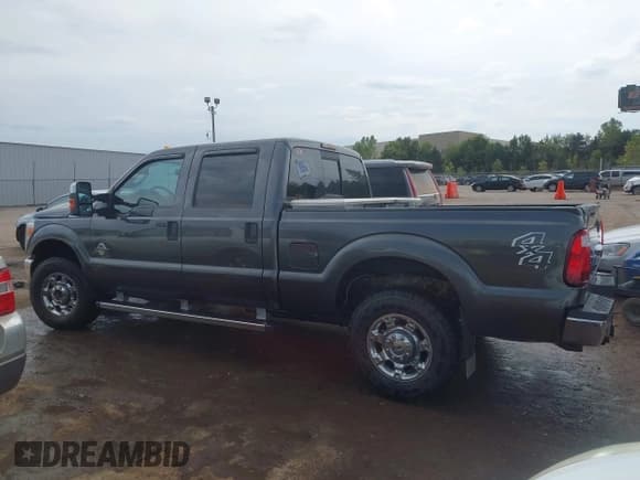 ✅ 2015 Ford F-250 Lariat • VIN: 1FT7W2BT6FED40510 • Lot: 43360638. Wystawiony na IAAI z przebiegiem 250 719 mil. Bezpłatny archiwum sprzedaży aukcyjnych z USA i szczegółowy raport historii pojazdu na DreamBid. Zdjęcie 15.