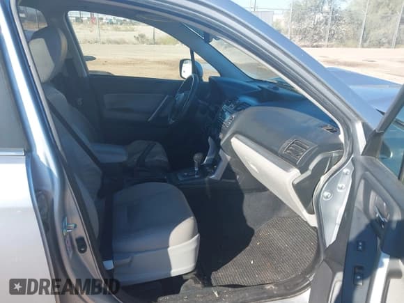 ✅ 2014 Subaru Forester Limited • VIN: JF2SJAHC2EH461978 • Lot: 43779138. Listed on IAAI with 162,384 mi. Free auction sales archive from the USA and detailed vehicle history report at DreamBid. Image 5.