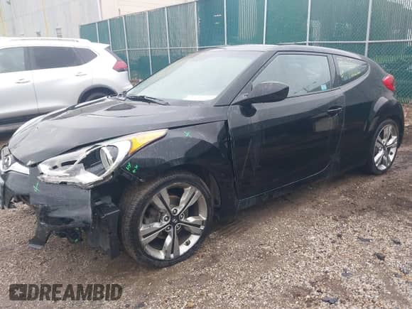 2016 Hyundai Veloster z VIN KMHTC6ADXGU286012, wystawiony jako IAAI lot #43387149 z przebiegiem 141 430 mil mil oraz . Historia ofert i sprzedaży dostępna na DreamBid. Obrazek 2.