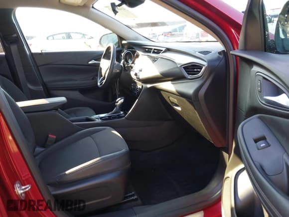 ✅ 2020 Buick Encore GX Select • VIN: KL4MMDSL8LB106722 • Lot: 43468352. Listed on IAAI with 41,721 mi. Free auction sales archive from the USA and detailed vehicle history report at DreamBid. Image 5.