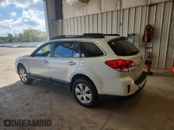 ✅ 2012 Subaru Outback Prem • VIN: 4S4BRCCC8C3268816 • Lot: 70214105. Listed on Copart with 280,337 mi. Free auction sales archive from the USA and detailed vehicle history report at DreamBid. Image 2.