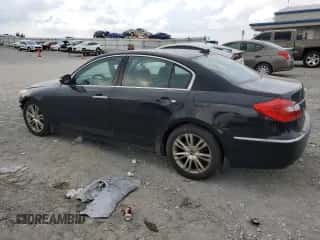 2013 Hyundai Genesis 3.8L z VIN KMHGC4DD2DU246455, wystawiony jako Copart lot #64014954 z przebiegiem 106 292 mil mil oraz Szkoda całkowita • Salvage title. Historia ofert i sprzedaży dostępna na DreamBid. Obrazek 2.