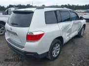✅ 2013 Toyota Highlander SE • VIN: 5TDZK3EH0DS104847 • Lot: 43403741. Listed on IAAI with 215,875 mi. Free auction sales archive from the USA and detailed vehicle history report at DreamBid. Image 4.