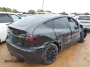 ✅ 2024 Tesla Model Y • VIN: 7SAYGDEDXRF091832 • Lot: 43562899. Wystawiony na IAAI z przebiegiem 9 525 mil. Bezpłatny archiwum sprzedaży aukcyjnych z USA i szczegółowy raport historii pojazdu na DreamBid. Zdjęcie 4.