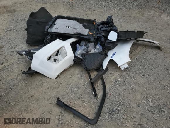 ✅ 2020 Chevrolet Colorado 2WD Work Truck • VIN: 1GCHSBEA1L1104960 • Lot: 71500925. Wystawiony na Copart z przebiegiem 21 401 mil. Bezpłatny archiwum sprzedaży aukcyjnych z USA i szczegółowy raport historii pojazdu na DreamBid. Zdjęcie 12.