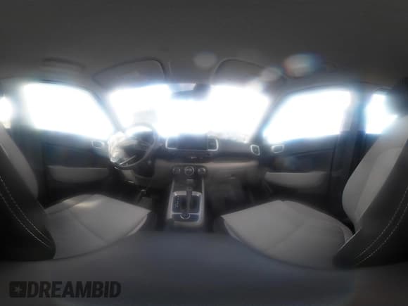 ✅ 2020 Hyundai Venue SEL • VIN: KMHRC8A38LU030426 • Lot: 42153324. Listed on IAAI with 55,339 mi. Free auction sales archive from the USA and detailed vehicle history report at DreamBid. Image 19.