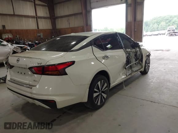 ✅ 2021 Nissan Altima SV • VIN: 1N4BL4DW1MN410701 • Лот: 42706456. Опубликован ранее на IAAI с пробегом 49 130 миль. Бесплатный доступ к архиву аукционных продаж из США и подробный отчёт об истории автомобиля на DreamBid. Изображение 4.