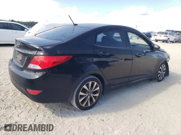 ✅ 2017 Hyundai Accent SE • VIN: KMHCT4AE5HU255653 • Lot: 91782595. Wystawiony na Copart z przebiegiem 107 592 mil. Bezpłatny archiwum sprzedaży aukcyjnych z USA i szczegółowy raport historii pojazdu na DreamBid. Zdjęcie 3.