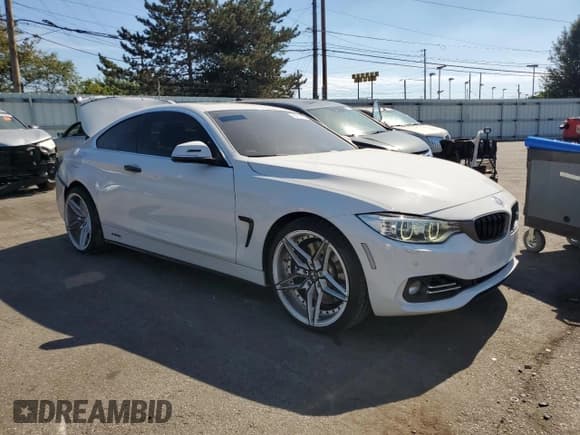 ✅ 2014 BMW 4 Series 435i xDrive • VIN: WBA3R5C51EK187720 • Лот: 85167475. Опубликован ранее на Copart с пробегом 106 165 миль. Бесплатный доступ к архиву аукционных продаж из США и подробный отчёт об истории автомобиля на DreamBid. Изображение 4.