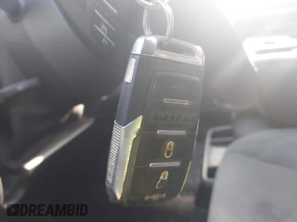 ✅ 2019 Ram 1500 Big Horn • VIN: 1C6RREBG6KN827552 • Lot: 43742580. Wystawiony na IAAI z przebiegiem 178 534 mil. Bezpłatny archiwum sprzedaży aukcyjnych z USA i szczegółowy raport historii pojazdu na DreamBid. Zdjęcie 11.