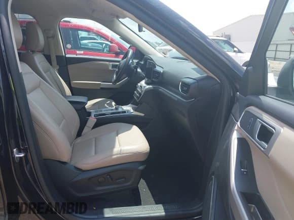 ✅ 2024 Ford Explorer XLT • VIN: 1FMSK7DH4RGA28766 • Lot: 42376209. Wystawiony na IAAI z przebiegiem 37 495 mil. Bezpłatny archiwum sprzedaży aukcyjnych z USA i szczegółowy raport historii pojazdu na DreamBid. Zdjęcie 5.