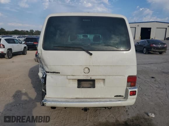 ✅ 2002 Volkswagen EuroVan GLS • VIN: WV2KB47072H018503 • Lot: 75546724. Wystawiony na Copart z przebiegiem 179 688 mil. Bezpłatny archiwum sprzedaży aukcyjnych z USA i szczegółowy raport historii pojazdu na DreamBid. Zdjęcie 6.