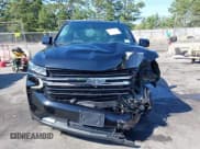 ✅ 2023 Chevrolet Suburban LT • VIN: 1GNSKCKD4PR442054 • Lot: 43124100. Wystawiony na IAAI z przebiegiem 23 096 mil. Bezpłatny archiwum sprzedaży aukcyjnych z USA i szczegółowy raport historii pojazdu na DreamBid. Zdjęcie 13.