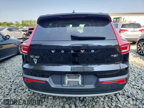 ✅ 2019 Volvo XC40 Momentum • VIN: YV4162UK7K2145762 • Lot: 65578905. Listed on Copart with 43,928 mi. Free auction sales archive from the USA and detailed vehicle history report at DreamBid. Image 6.