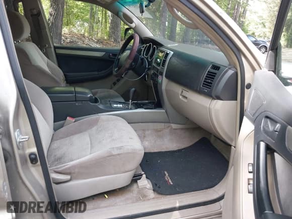 ✅ 2003 Toyota 4Runner SR5 • VIN: JTEZT14R630012649 • Lot: 42143702. Listed on IAAI with 301,942 mi. Free auction sales archive from the USA and detailed vehicle history report at DreamBid. Image 5.