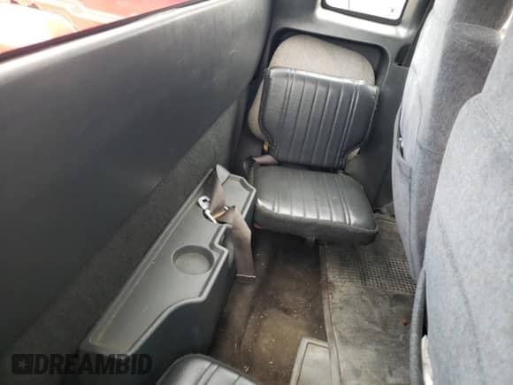 2000 Chevrolet S-10 LS z VIN 1GCCS1940YK117273, wystawiony jako Copart lot #65648824 z przebiegiem 237 839 mil mil oraz Szkoda całkowita • Salvage title. Historia ofert i sprzedaży dostępna na DreamBid. Obrazek 10.