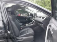 ✅ 2022 Toyota RAV4 XLE Premium • VIN: 2T3A1RFV9NC257753 • Лот: 42413982. Опубликован ранее на IAAI с пробегом 97 986 миль. Бесплатный доступ к архиву аукционных продаж из США и подробный отчёт об истории автомобиля на DreamBid. Изображение 5.