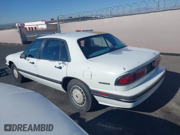 ✅ 1995 Buick LeSabre Custom • VIN: 1G4HP52L5SH533111 • Lot: 42086587. Wystawiony na IAAI z przebiegiem 233 365 mil. Bezpłatny archiwum sprzedaży aukcyjnych z USA i szczegółowy raport historii pojazdu na DreamBid. Zdjęcie 3.