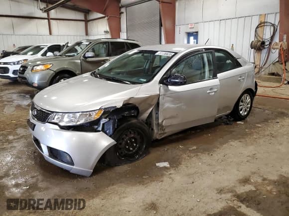 ✅ 2013 Kia Forte EX • VIN: KNAFU4A21D5731452 • Lot: 51136635. Wystawiony na Copart z przebiegiem 178 887 mil. Bezpłatny archiwum sprzedaży aukcyjnych z USA i szczegółowy raport historii pojazdu na DreamBid. Zdjęcie 1.