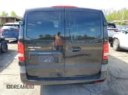 ✅ 2018 Mercedes-Benz Metris Passenger • VIN: WD4PG2EE2J3428765 • Lot: 51411713. Wystawiony na Copart z przebiegiem 115 099 mil. Bezpłatny archiwum sprzedaży aukcyjnych z USA i szczegółowy raport historii pojazdu na DreamBid. Zdjęcie 6.