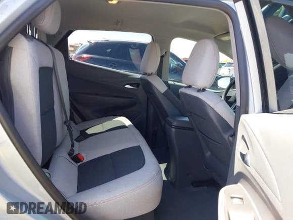 ✅ 2017 Chevrolet Bolt EV LT • VIN: 1G1FW6S08H4185243 • Lot: 42184763. Wystawiony na IAAI z przebiegiem 78 347 mil. Bezpłatny archiwum sprzedaży aukcyjnych z USA i szczegółowy raport historii pojazdu na DreamBid. Zdjęcie 8.