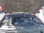 1999 Chevrolet Blazer LS z VIN 1GNCT18W6XK240758, wystawiony jako IAAI lot #42729667 z przebiegiem Nie podano mil oraz . Historia ofert i sprzedaży dostępna na DreamBid. Obrazek 10.