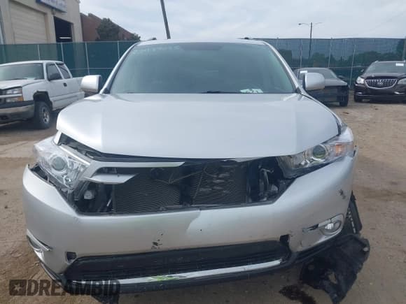 ✅ 2012 Toyota Highlander SE • VIN: 5TDBK3EHXCS114298 • Лот: 43489085. Опубликован ранее на IAAI с пробегом 55 381 миль. Бесплатный доступ к архиву аукционных продаж из США и подробный отчёт об истории автомобиля на DreamBid. Изображение 12.