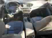 2019 Hyundai Ioniq Limited с VIN KMHC05LH5KU047494, выставлен на аукционе Copart как лот 75689694 с пробегом 65 532 миль миль и Списание • Salvage title. История ставок и продаж доступна на DreamBid. Изображение 8.