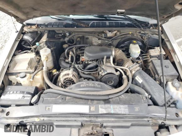 ✅ 2002 Chevrolet S-10 LS • VIN: 1GCCS19W028214964 • Лот: 44064745. Опубликован ранее на Copart с пробегом 153 109 миль. Бесплатный доступ к архиву аукционных продаж из США и подробный отчёт об истории автомобиля на DreamBid. Изображение 11.