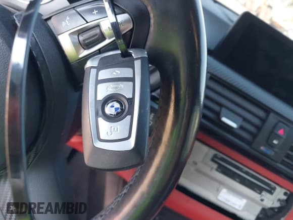 ✅ 2016 BMW 4 Series 435i xDrive • VIN: WBA3R5C55GK373232 • Lot: 42030955. Wystawiony na IAAI z przebiegiem 103 057 mil. Bezpłatny archiwum sprzedaży aukcyjnych z USA i szczegółowy raport historii pojazdu na DreamBid. Zdjęcie 11.