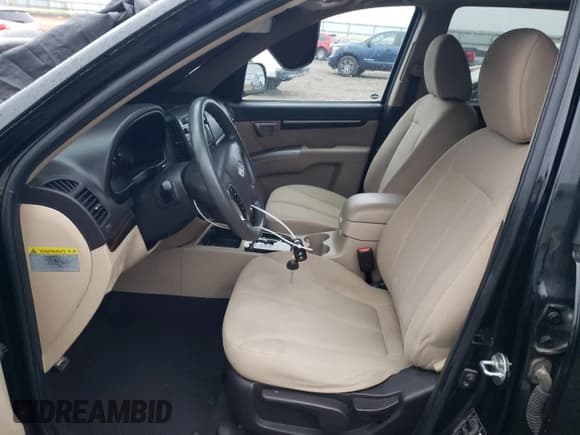 ✅ 2010 Hyundai Santa Fe GLS • VIN: 5NMSGDAB4AH414847 • Lot: 83831104. Listed on Copart with 197,680 mi. Free auction sales archive from the USA and detailed vehicle history report at DreamBid. Image 7.
