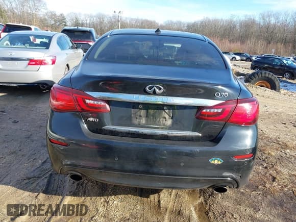 ✅ 2015 Infiniti Q70 • VIN: JN1BY1AR1FM562322 • Lot: 43822096. Listed on IAAI with 145,683 mi. Free auction sales archive from the USA and detailed vehicle history report at DreamBid. Image 17.