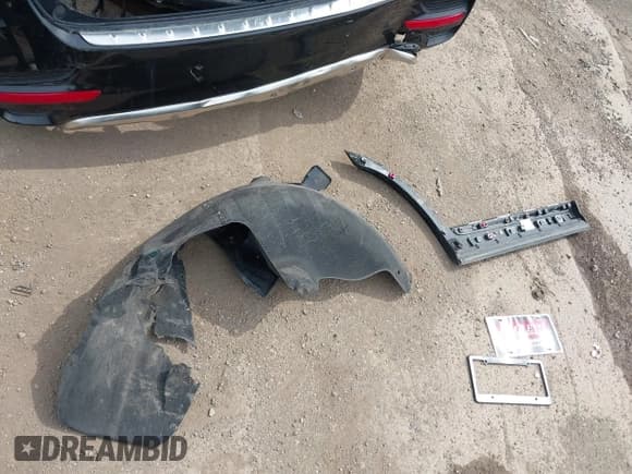 ✅ 2017 Kia Sorento SX • VIN: 5XYPKDA5XHG205034 • Lot: 42759186. Listed on IAAI with 134,732 mi. Free auction sales archive from the USA and detailed vehicle history report at DreamBid. Image 12.