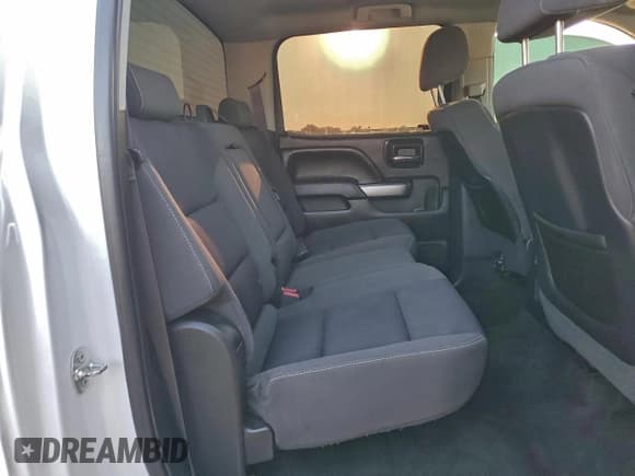 ✅ 2014 Chevrolet Silverado 1500 LT • VIN: 3GCUKREC5EG501701 • Lot: 92074615. Wystawiony na Copart z przebiegiem 95 484 mil. Bezpłatny archiwum sprzedaży aukcyjnych z USA i szczegółowy raport historii pojazdu na DreamBid. Zdjęcie 10.